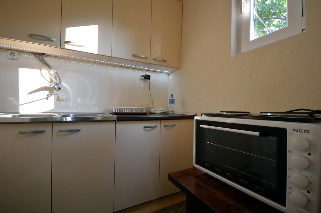 Karali Apartments Lagadin Ngoại thất bức ảnh