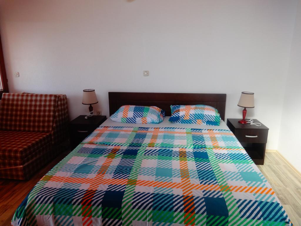 Karali Apartments Lagadin Ngoại thất bức ảnh