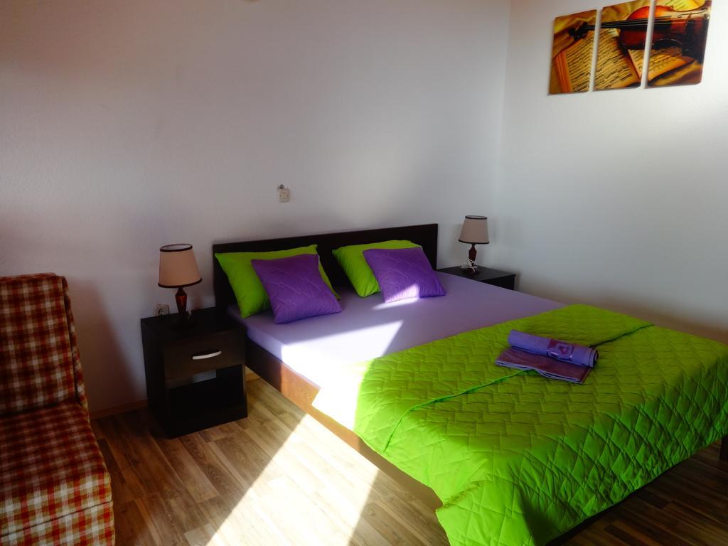 Karali Apartments Lagadin Ngoại thất bức ảnh