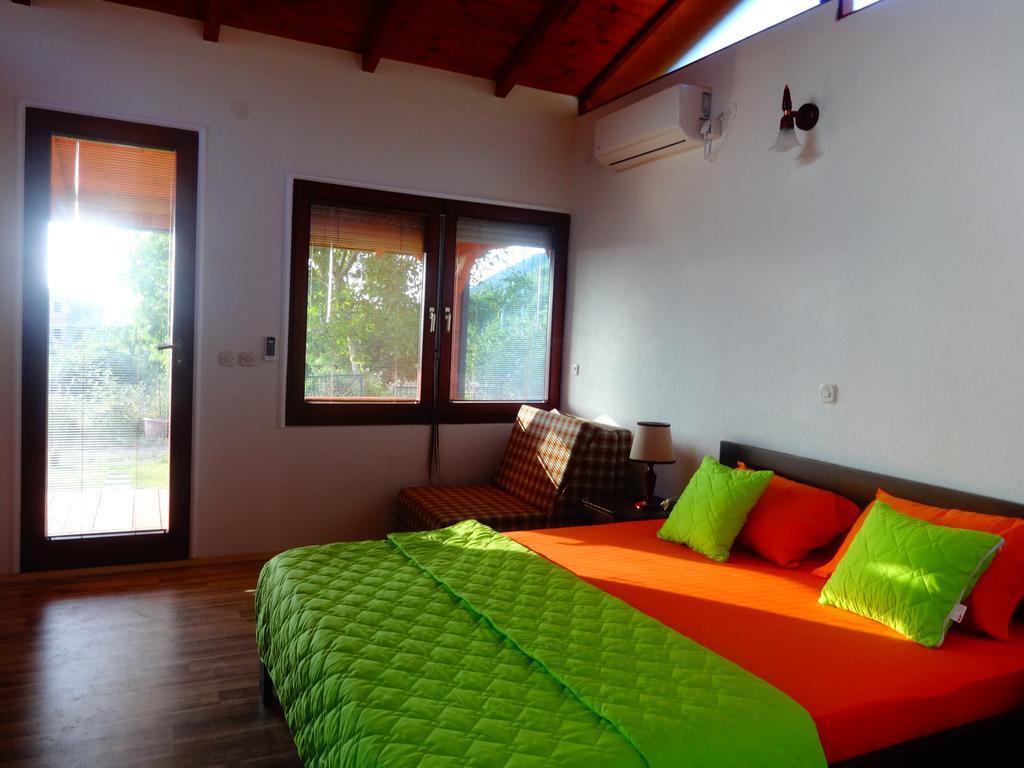 Karali Apartments Lagadin Ngoại thất bức ảnh